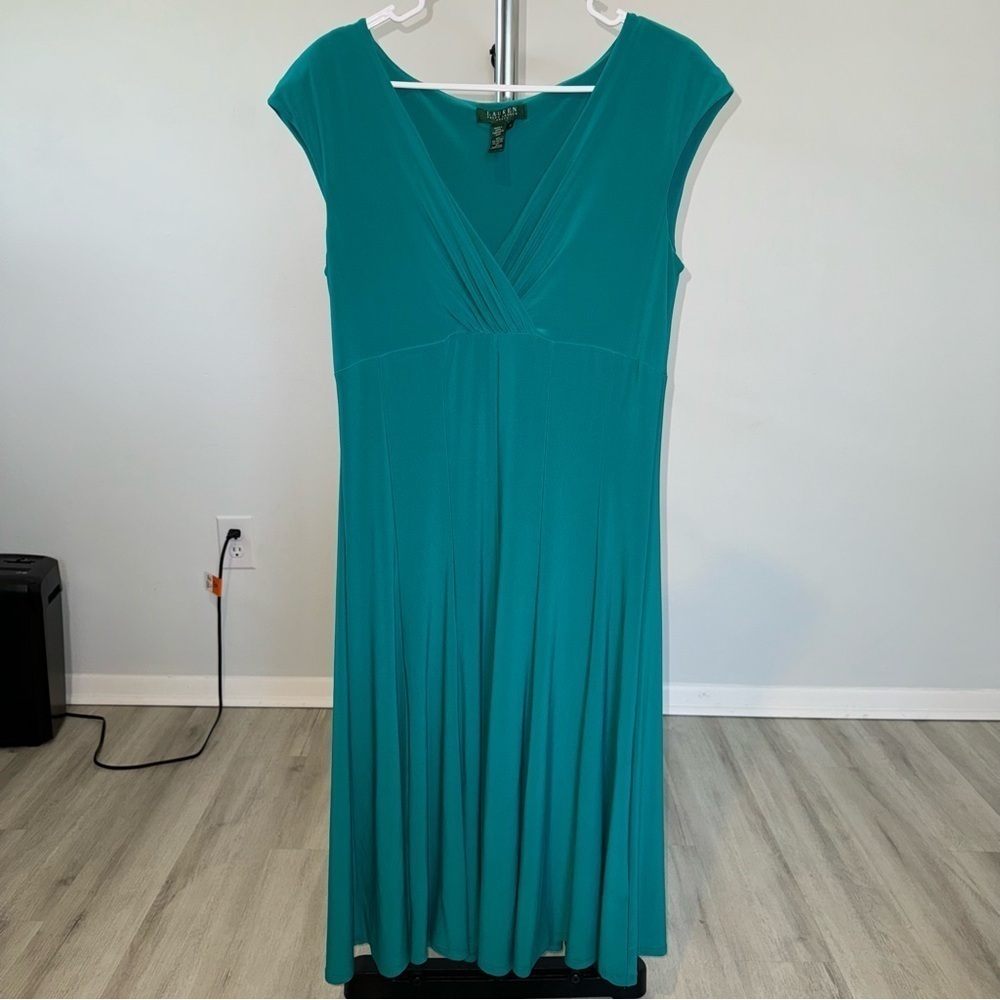 NWOT Lauren Ralph Lauren Women’s Size 12 Emerald Green V Neck Surplice Dress